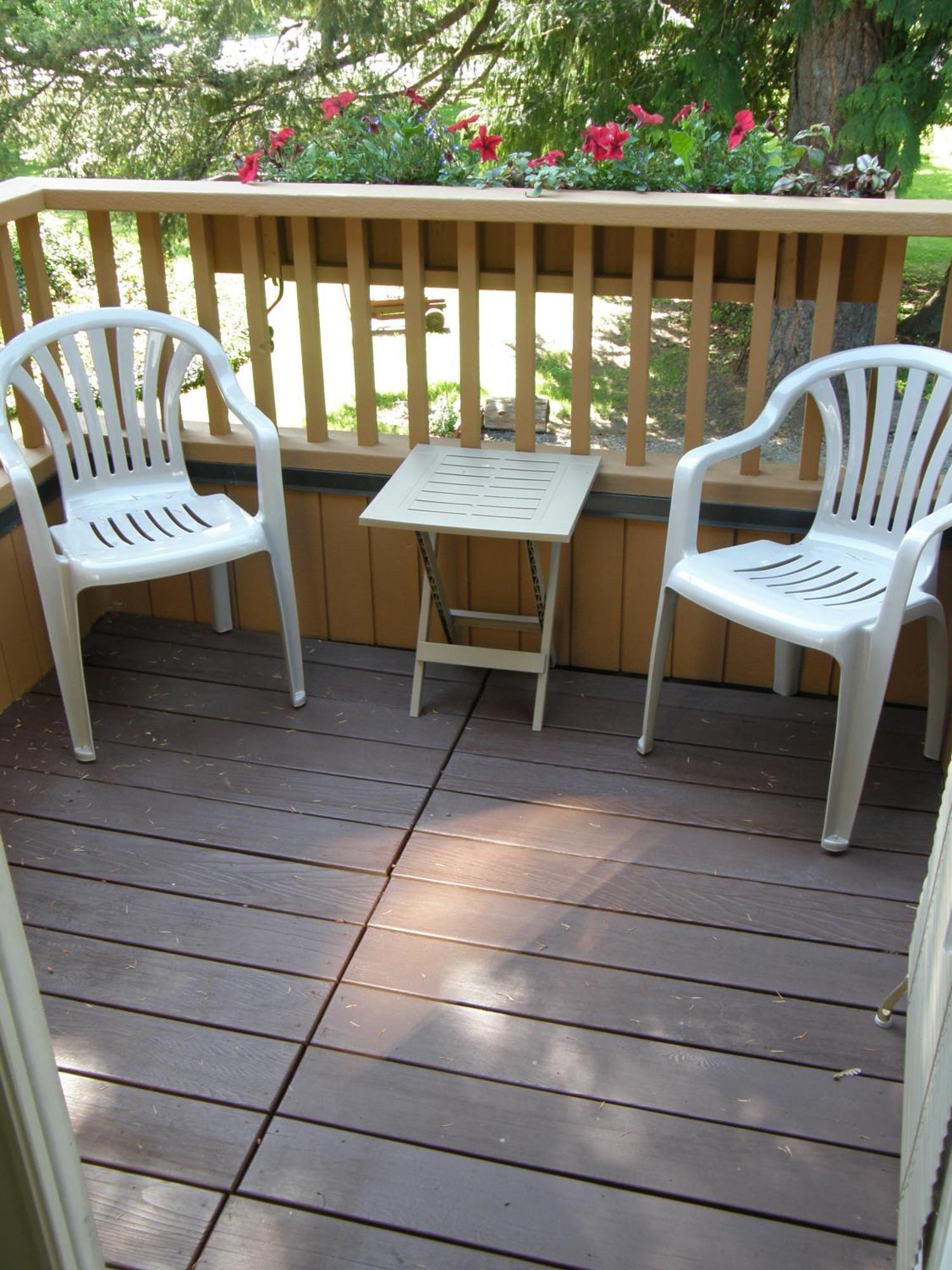 Cedar Wood Lodge Bed & Breakfast Inn Port Alberni Exteriör bild